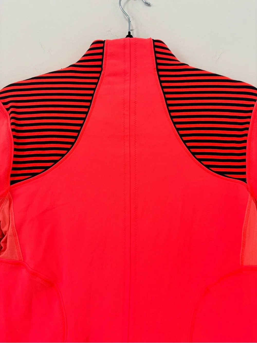 Lululemon Forme Jacket Sz 10 Light Flare Inkwell EUC - Picture 9 of 13